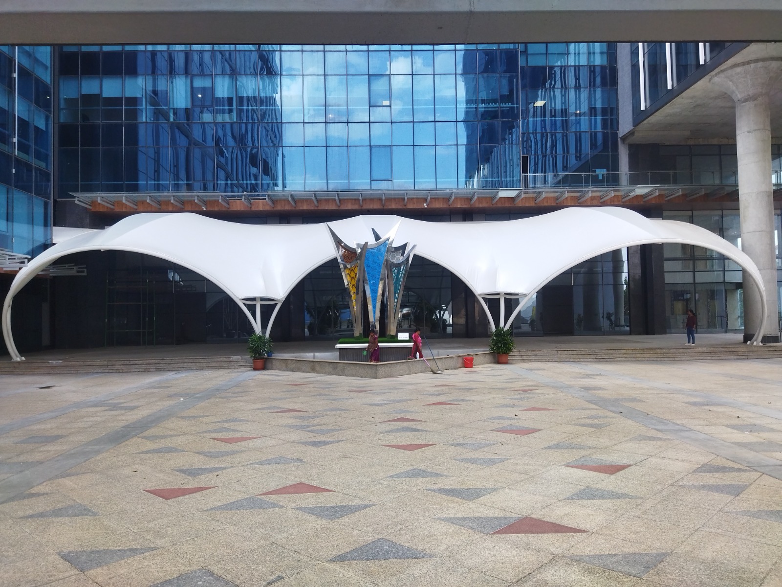 Free Form Tensile Structure
